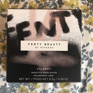 FENTY BEAUTY HIGHLIGHTER